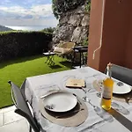 T2 Vue Mer, Jardin Clos, Village Cap Esterel St Raphael * Saint-Raphaël