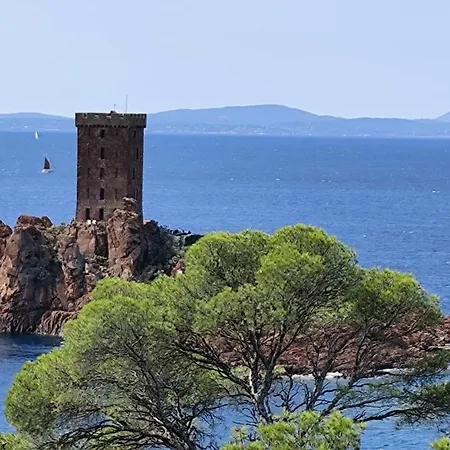 T2 Vue Mer, Jardin Clos, Village Cap Esterel St Raphael Apartament