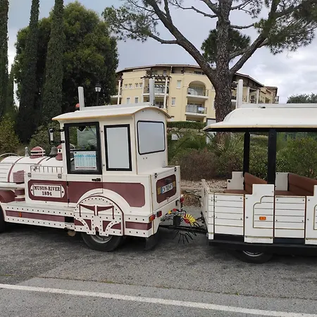 Apartamento T2 Vue Mer, Jardin Clos, Village Cap Esterel St Raphael *