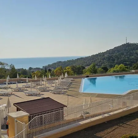 T2 Vue Mer, Jardin Clos, Village Cap Esterel St Raphael Apartment *