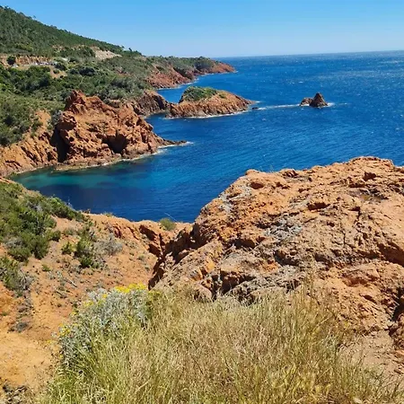 Apartamento T2 Vue Mer, Jardin Clos, Village Cap Esterel St Raphael