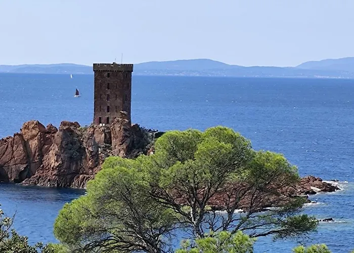 T2 Vue Mer, Jardin Clos, Village Cap Esterel St Raphael Апартаменты