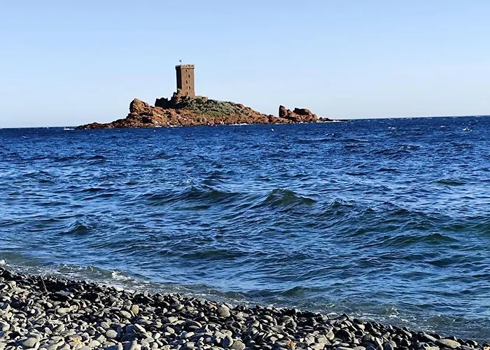 T2 Vue Mer, Jardin Clos, Village Cap Esterel St Raphael *