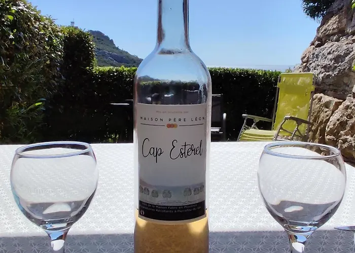 T2 Vue Mer, Jardin Clos, Village Cap Esterel St Raphael Апартаменты Сен-Рафаэль