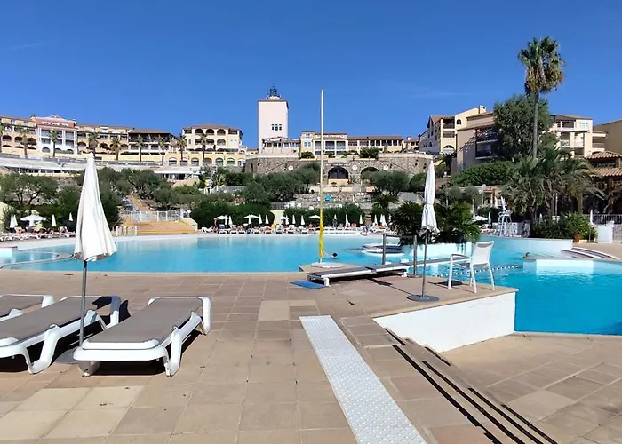 T2 Vue Mer, Jardin Clos, Village Cap Esterel St Raphael * Сен-Рафаэль