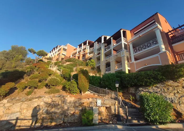 T2 Vue Mer, Jardin Clos, Village Cap Esterel St Raphael * Сен-Рафаэль